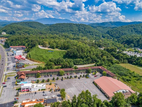 Evergreen Smoky Mountain Lodge & Convention Center - image 34