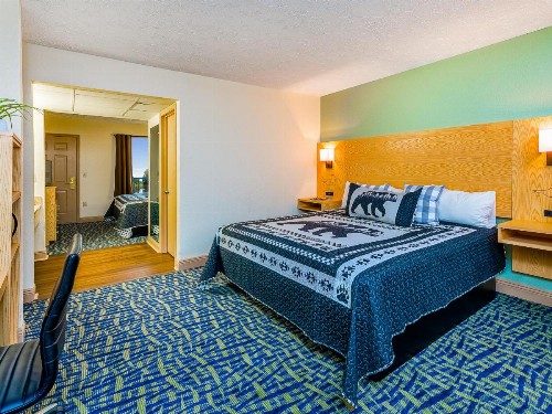 Creekstone Inn - image 11