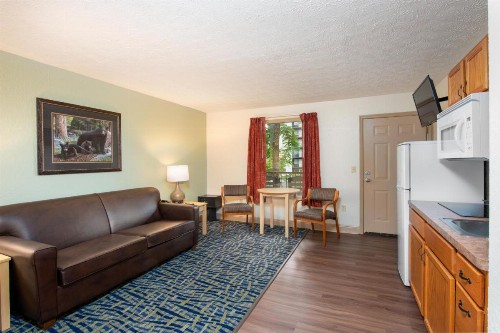 Creekstone Inn - image 6