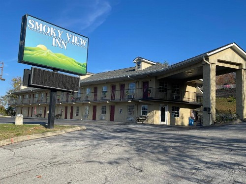 Pin Oak Parkway Inn