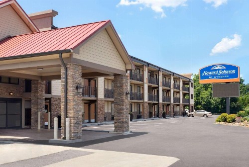 Howard Johnson by Wyndham Pigeon Forge - image 1