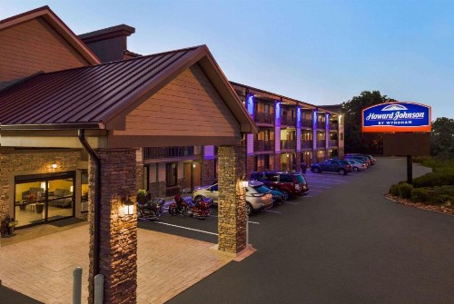 Howard Johnson by Wyndham Pigeon Forge - image 10