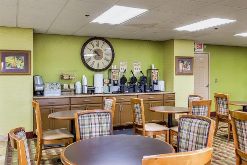 Park Grove Inn - image 13