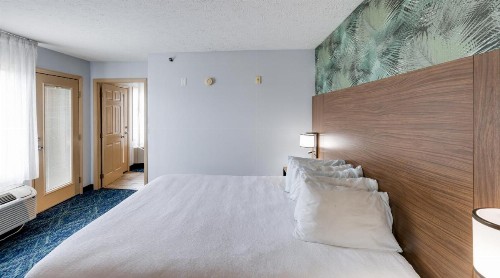 Park Grove Inn - image 35