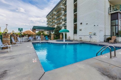 Park Grove Inn - image 9