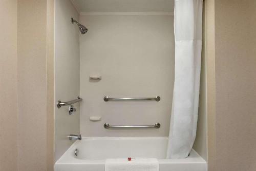 Ramada by Wyndham Pigeon Forge North - image 45