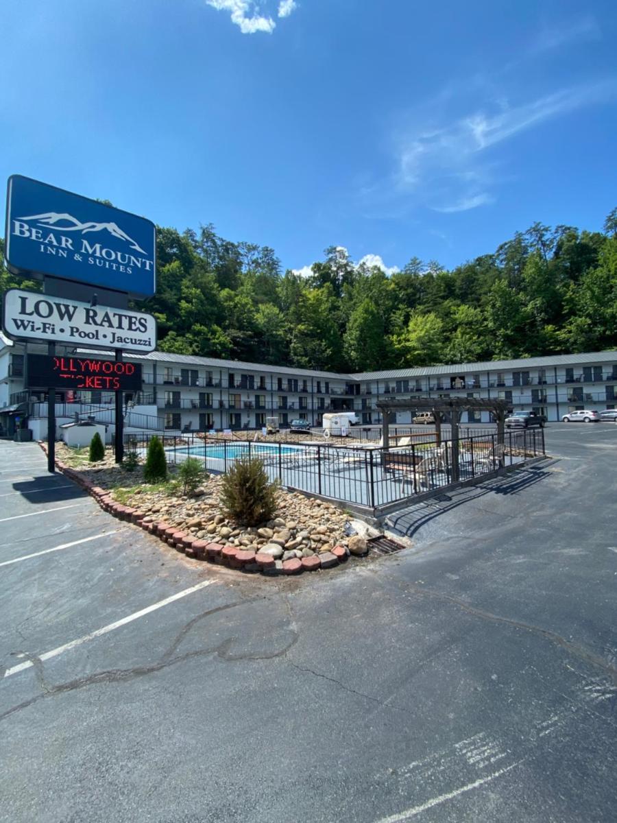 Bear Mount Inn & Suites - main image