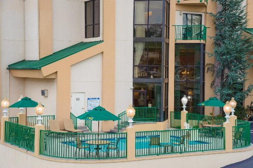 Pigeon River Inn - image 15