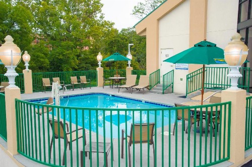 Pigeon River Inn - image 19