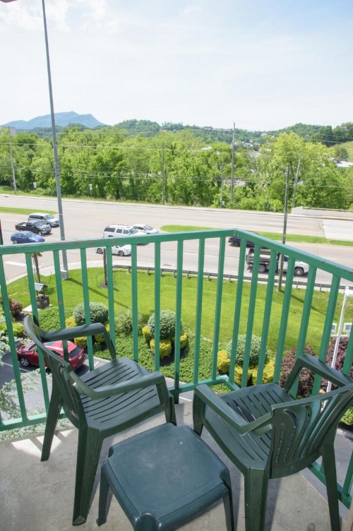 Pigeon River Inn - image 31