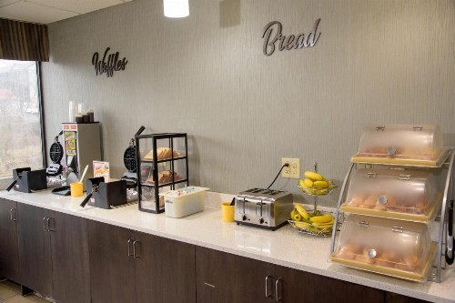 Pigeon River Inn - image 34