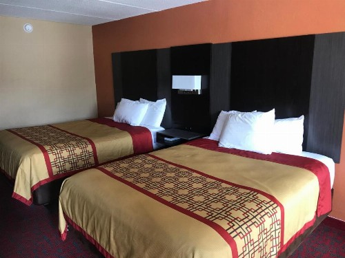 Conner Hill Motor Lodge - image 12