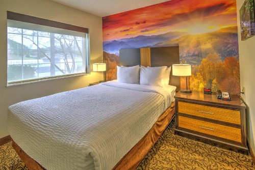 MainStay Suites Conference Center Pigeon Forge - image 39