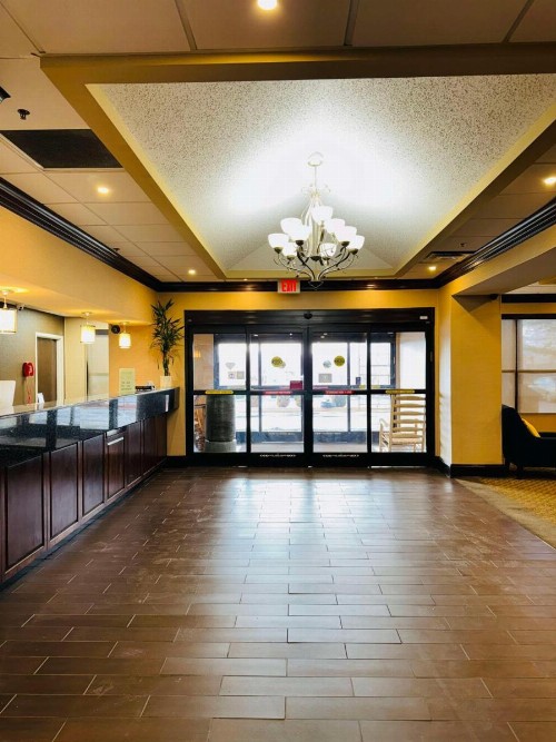 Comfort Suites Mountain Mile Area - image 12