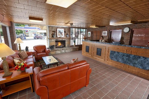 Wild Bear Inn - image 28