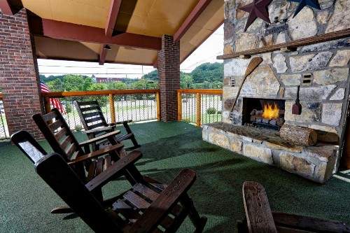 Wild Bear Inn - image 30