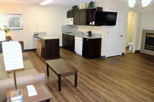 Best Western Plaza Inn - image 21