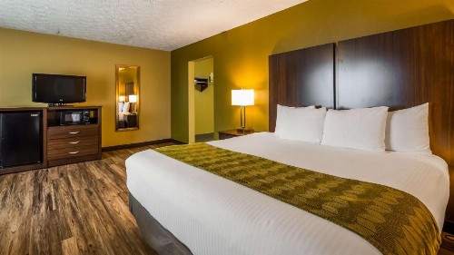 Best Western Plaza Inn - image 22