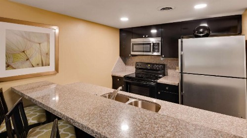 Best Western Plaza Inn - image 25