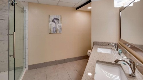 Best Western Plaza Inn - image 28