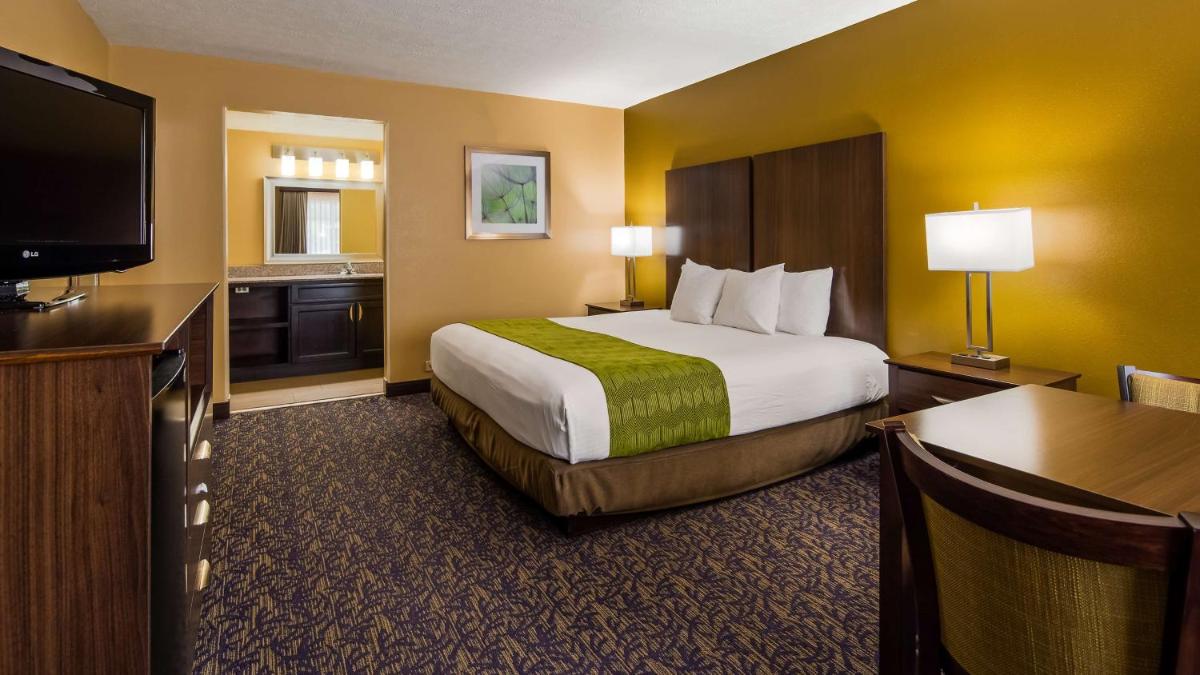 Best Western Plaza Inn - image 3