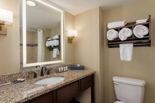 La Quinta by Wyndham Pigeon Forge - image 16