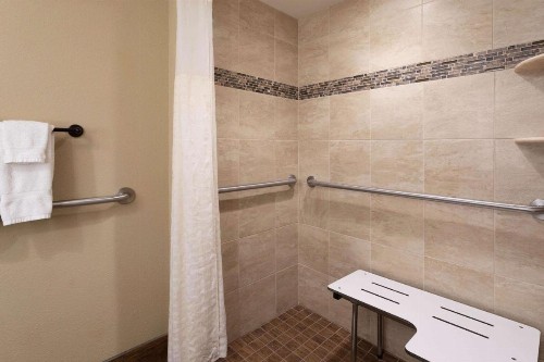 La Quinta by Wyndham Pigeon Forge - image 20