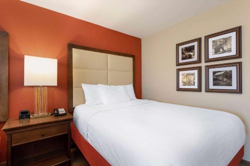 La Quinta by Wyndham Pigeon Forge - image 21