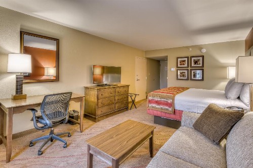 La Quinta by Wyndham Pigeon Forge - image 30