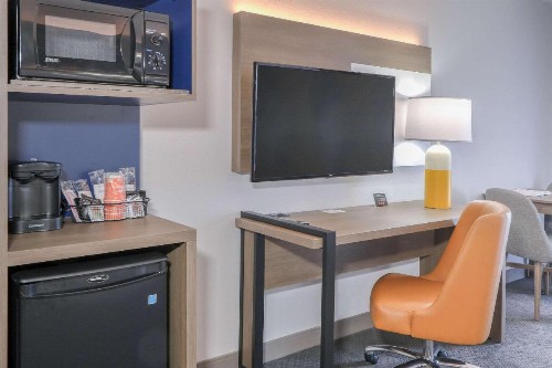 Comfort Inn & Suites at Dollywood Lane - image 14