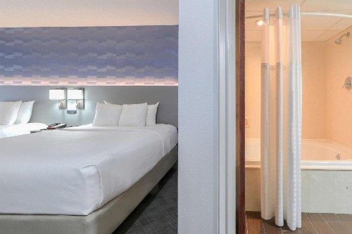 Comfort Inn & Suites at Dollywood Lane - image 15