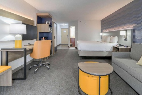 Comfort Inn & Suites at Dollywood Lane - image 16
