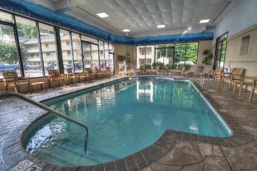 Comfort Inn & Suites at Dollywood Lane - image 3