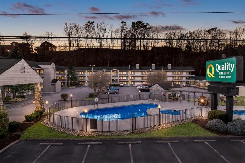Quality Inn & Suites at Dollywood Lane - image 12