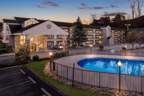 Quality Inn & Suites at Dollywood Lane - image 14