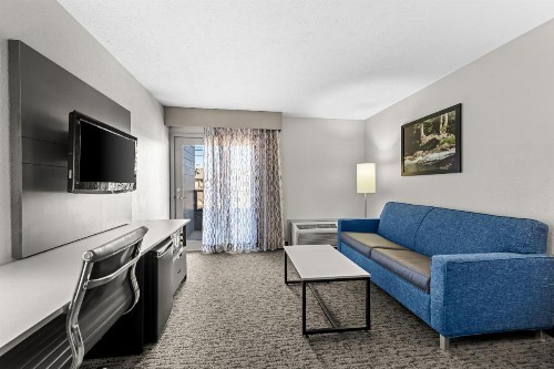 Quality Inn & Suites at Dollywood Lane - image 26