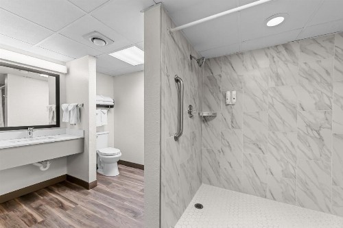 Quality Inn & Suites at Dollywood Lane - image 34