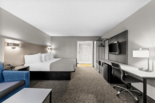 Quality Inn & Suites at Dollywood Lane - image 36