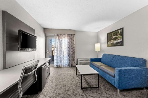 Quality Inn & Suites at Dollywood Lane - image 37