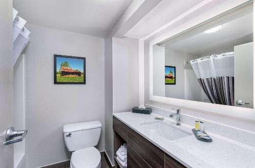 La Quinta Inn by Wyndham Pigeon Forge-Dollywood - image 34