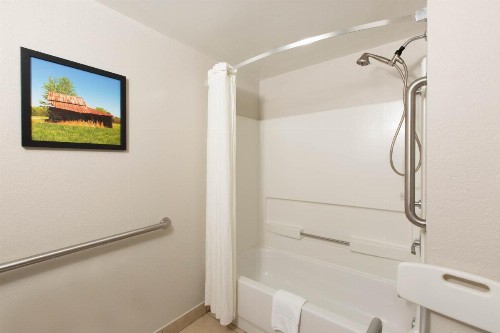 La Quinta Inn by Wyndham Pigeon Forge-Dollywood - image 35