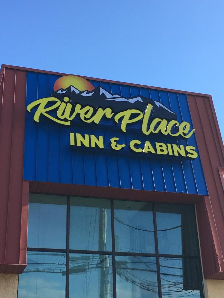 River Place Inn & Cabins - main image