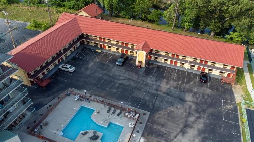 River Place Inn & Cabins - image 27