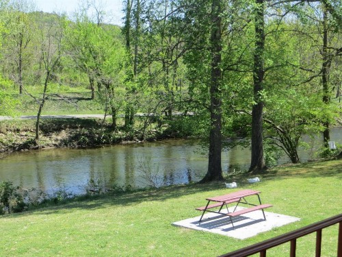 River Place Inn & Cabins - image 39