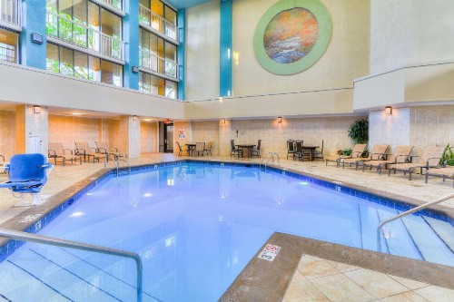 Quality Inn Near the Island Pigeon Forge - image 1