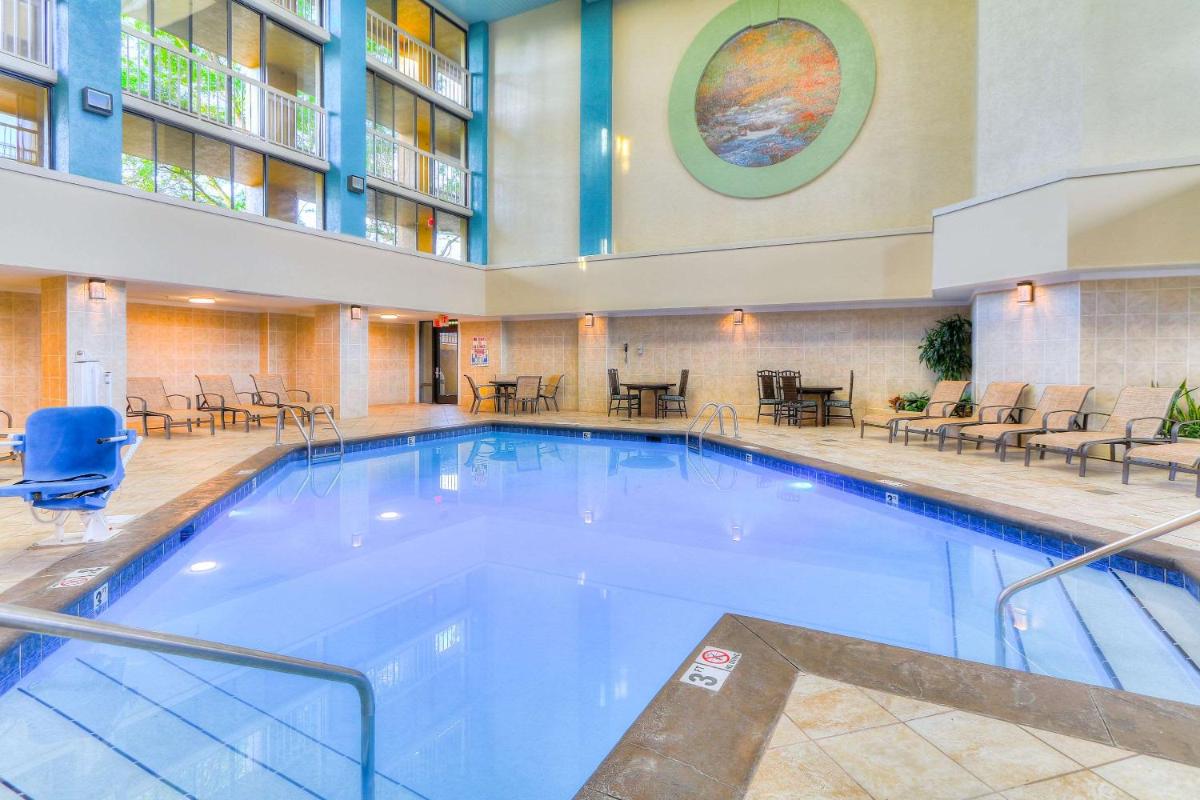 Quality Inn Near the Island Pigeon Forge - main image