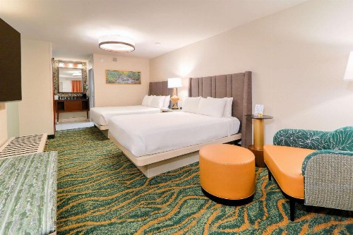 Quality Inn Near the Island Pigeon Forge - image 13