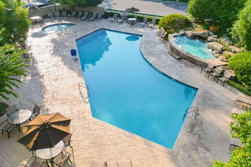 Quality Inn Near the Island Pigeon Forge - image 18