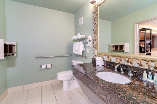 Quality Inn Near the Island Pigeon Forge - image 20