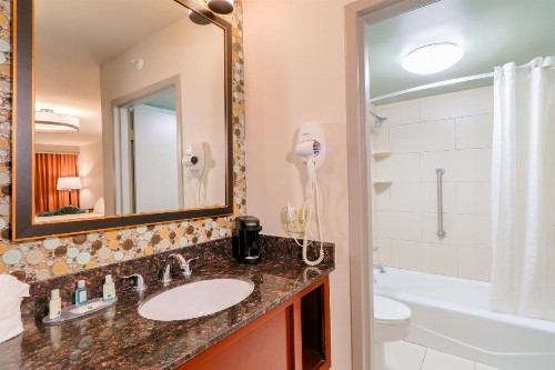 Quality Inn Near the Island Pigeon Forge - image 27